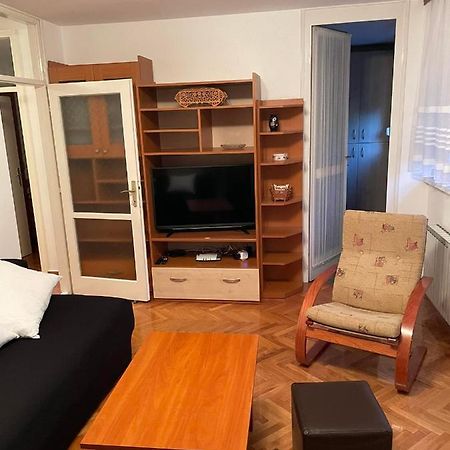 Lolly Apartment Karlovac Exteriör bild